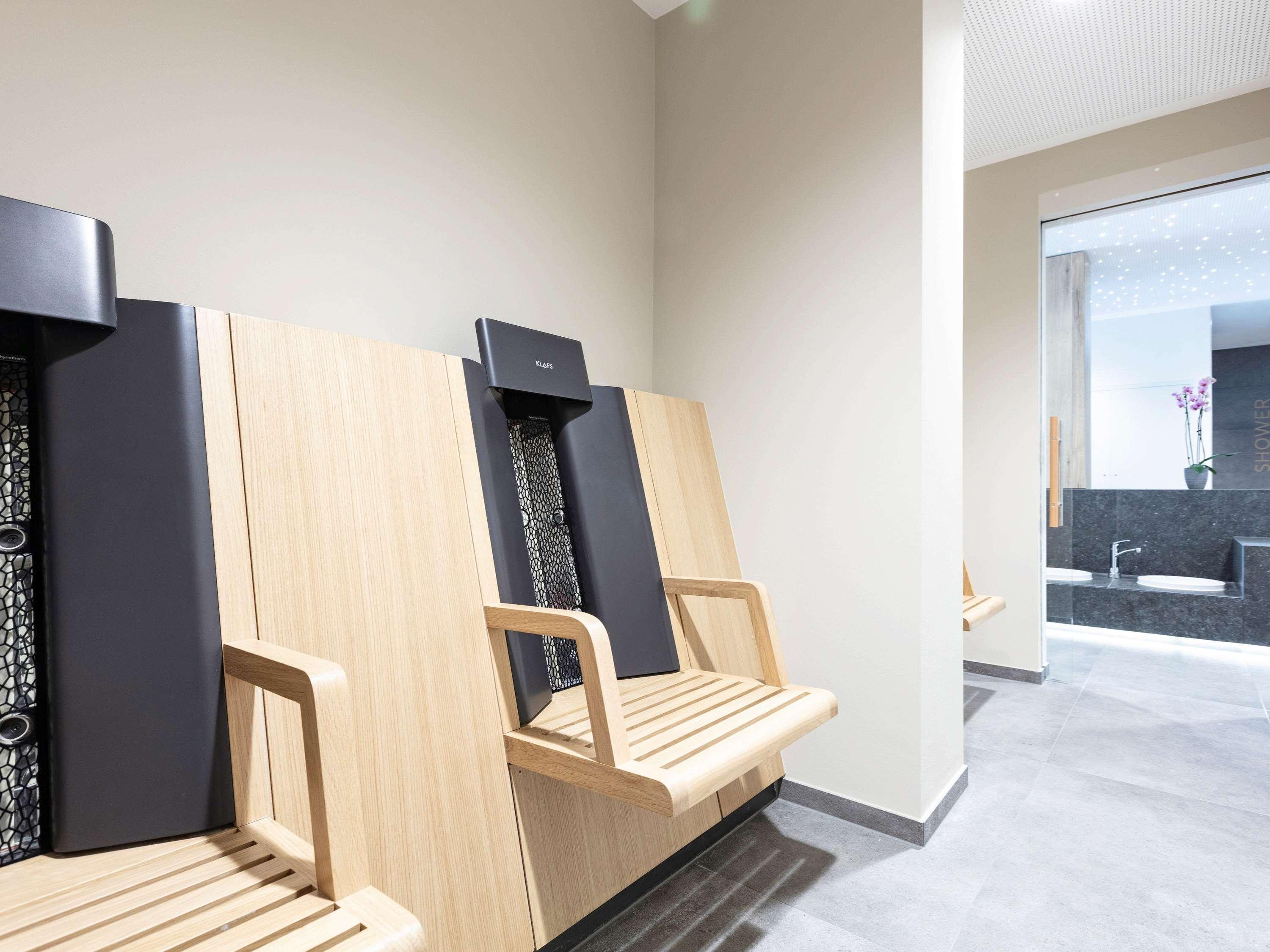 Hotel Mercure Luxembourg Kikuoka Golf & 4*