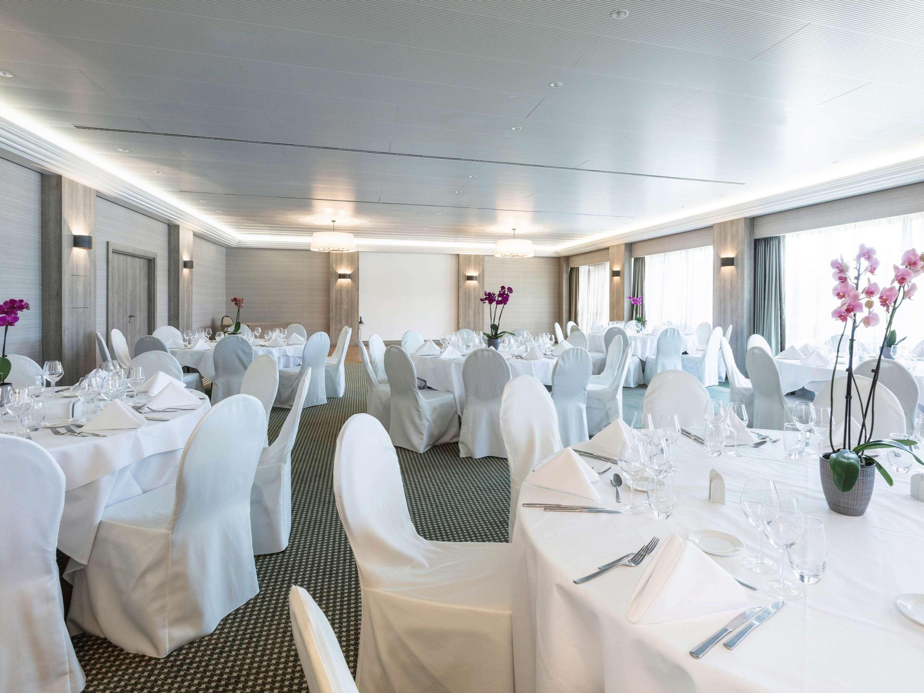 Hotel Mercure Luxembourg Kikuoka Golf & Canach