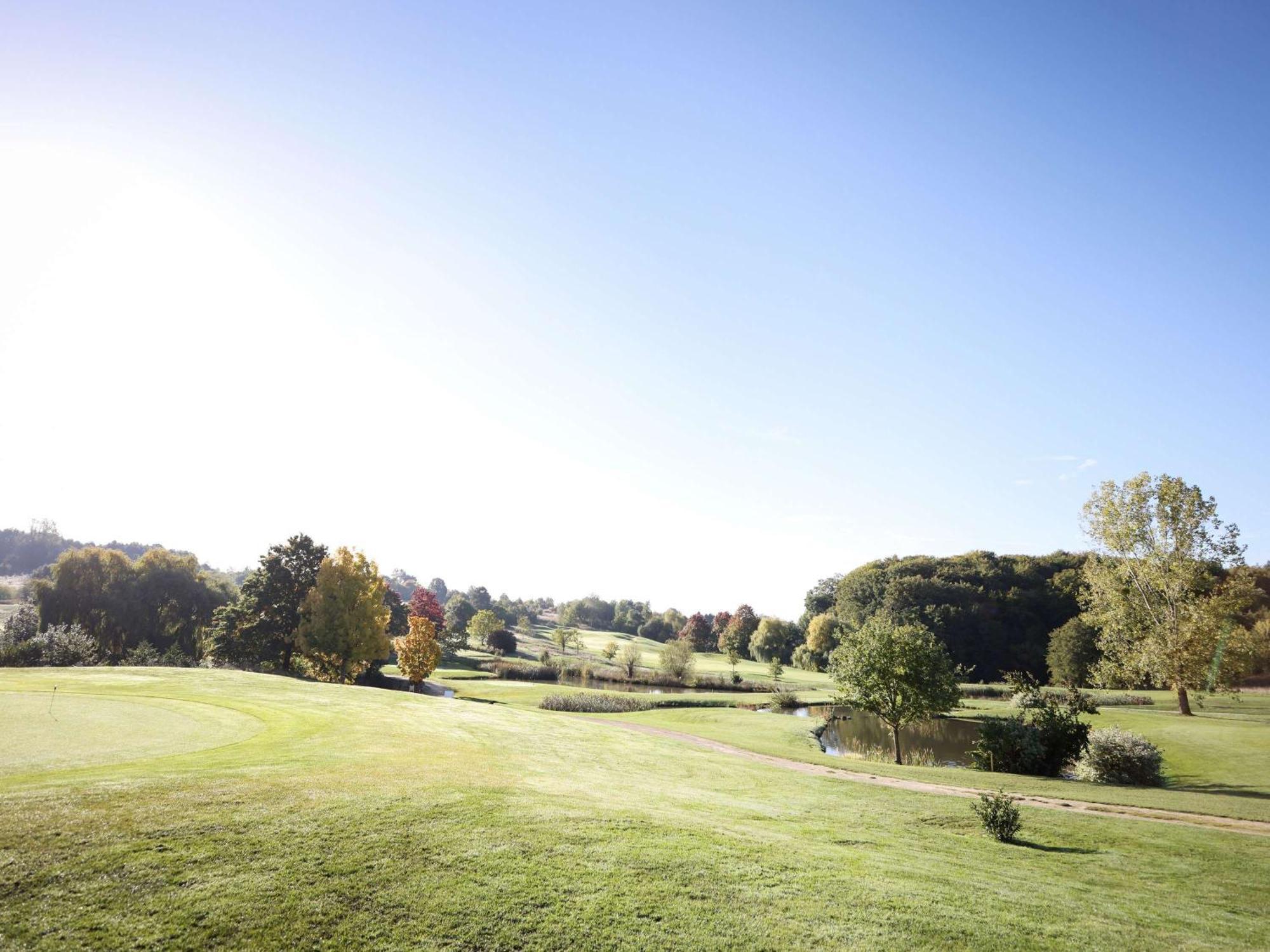 Mercure Luxembourg Kikuoka Golf & 4* Canach