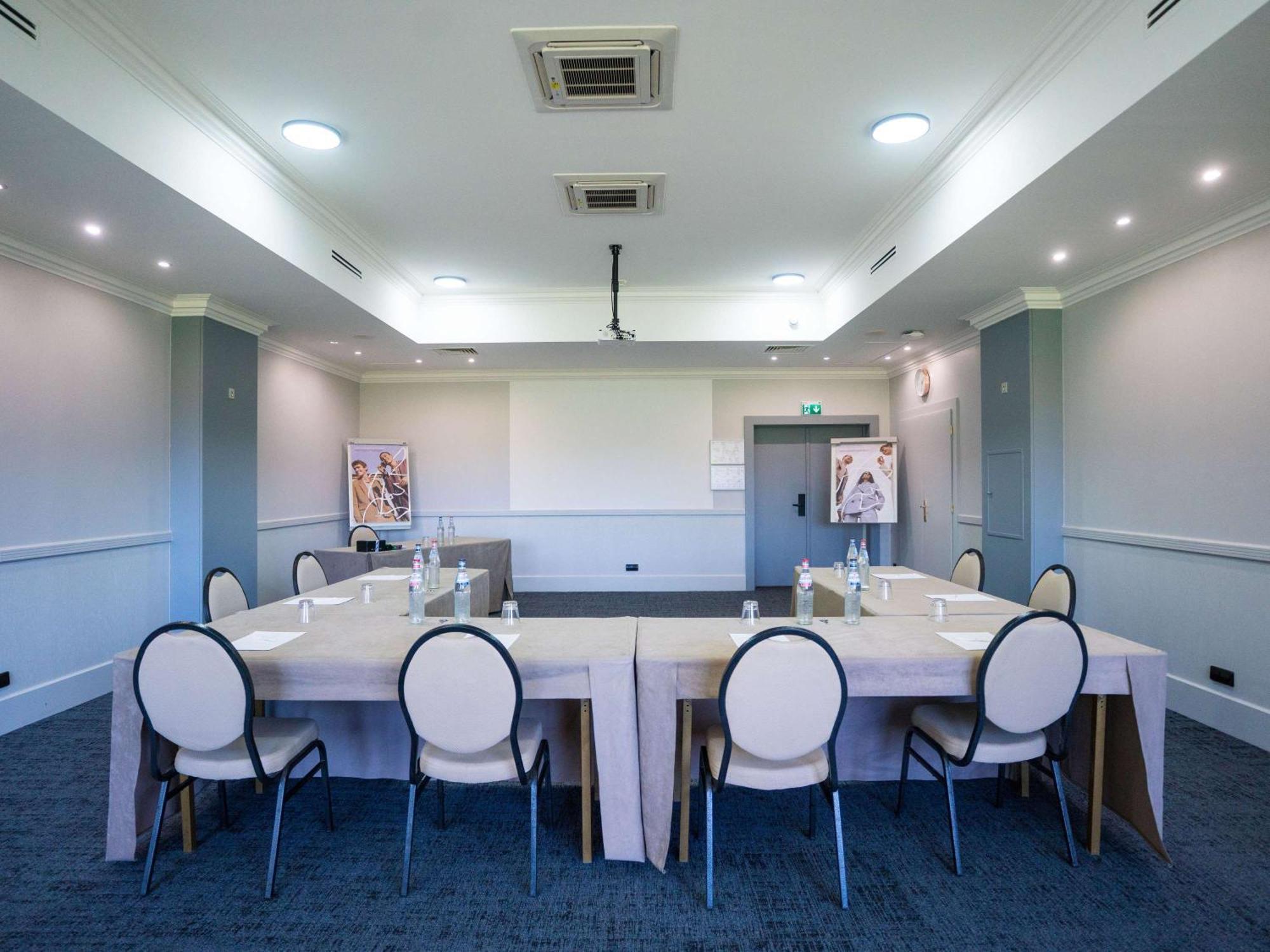 Hotel Mercure Luxembourg Kikuoka Golf &