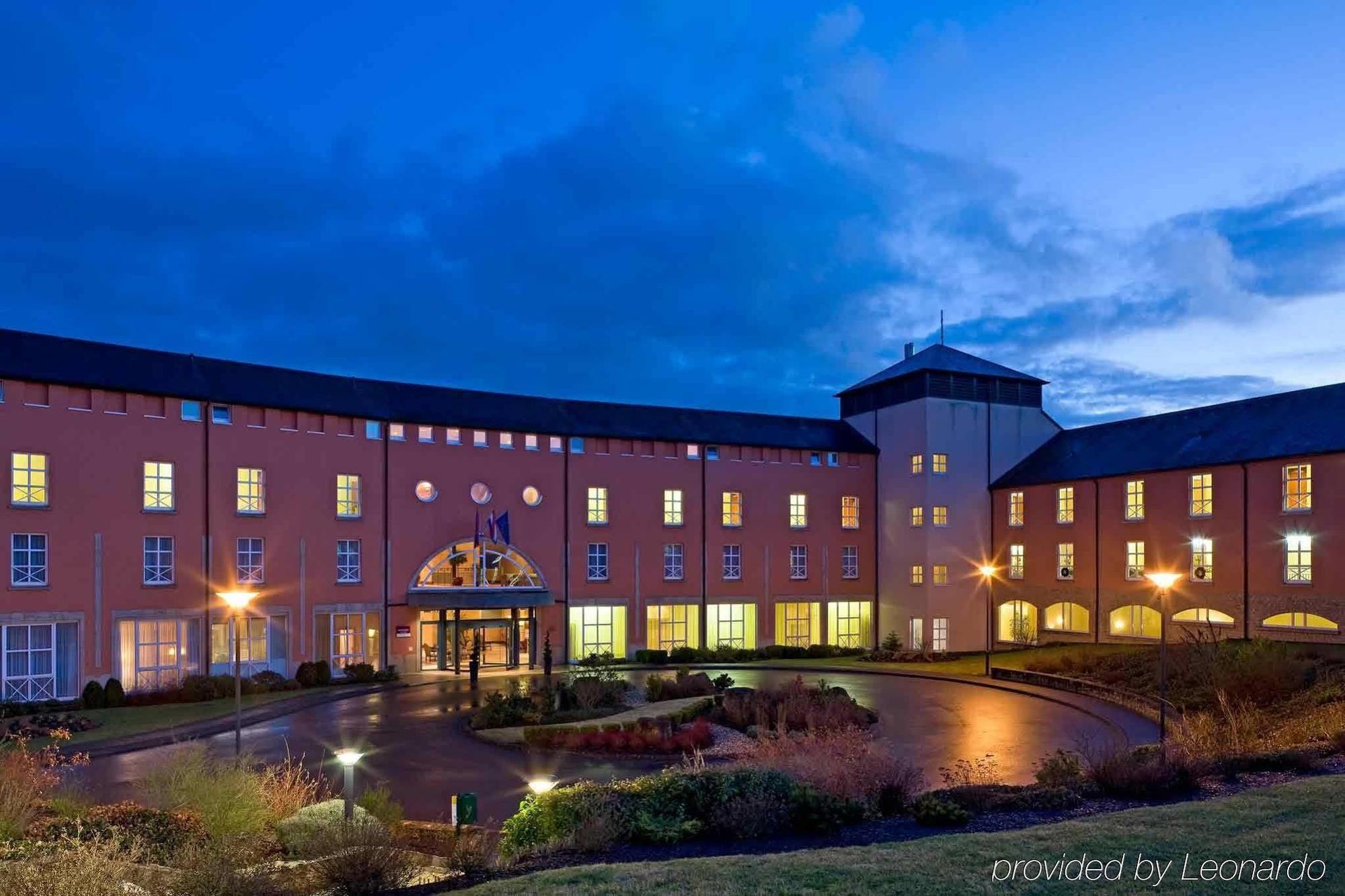 Mercure Luxembourg Kikuoka Golf & 4* Canach